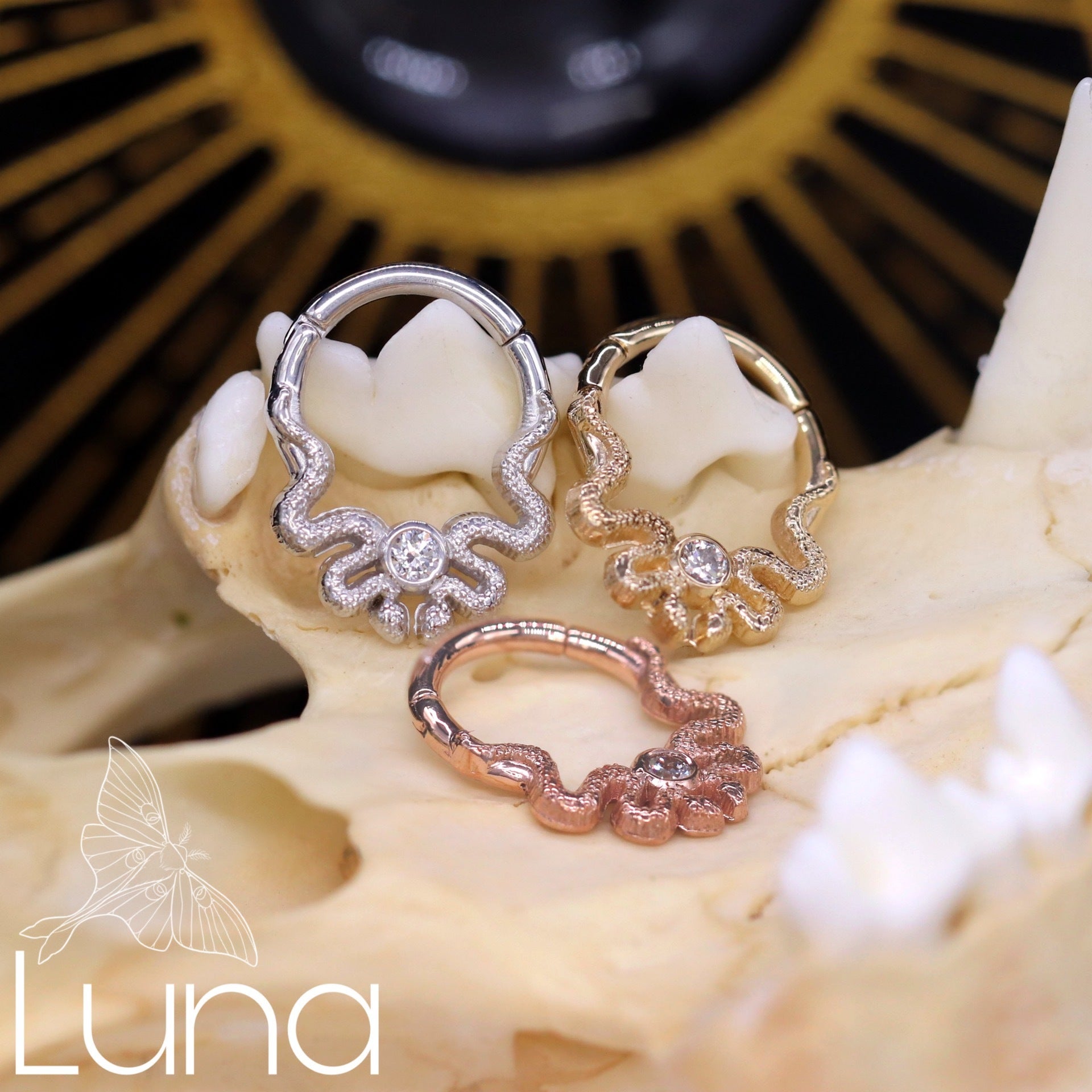 Duel Julia Snakes Clicker / Body Gems Luna Piercing and Fine Jewelry